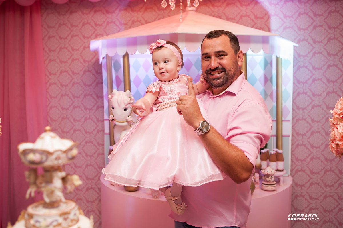 umano, umaninho, primeiroaninho, fotografiainfantil, fotodefesta, festadeumaninho, festacarrossel, carrosseldecor, decoracadocarrossel, umaninho, primeiroano, festadeprincesa, maedemenina, fotosdefesta, ateliedafesta