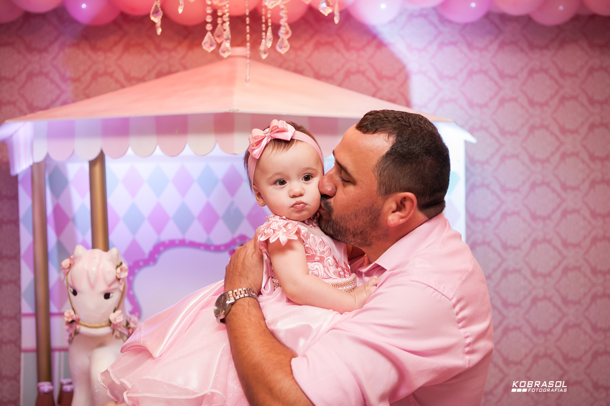 umano, umaninho, primeiroaninho, fotografiainfantil, fotodefesta, festadeumaninho, festacarrossel, carrosseldecor, decoracadocarrossel, umaninho, primeiroano, festadeprincesa, maedemenina, fotosdefesta, ateliedafesta