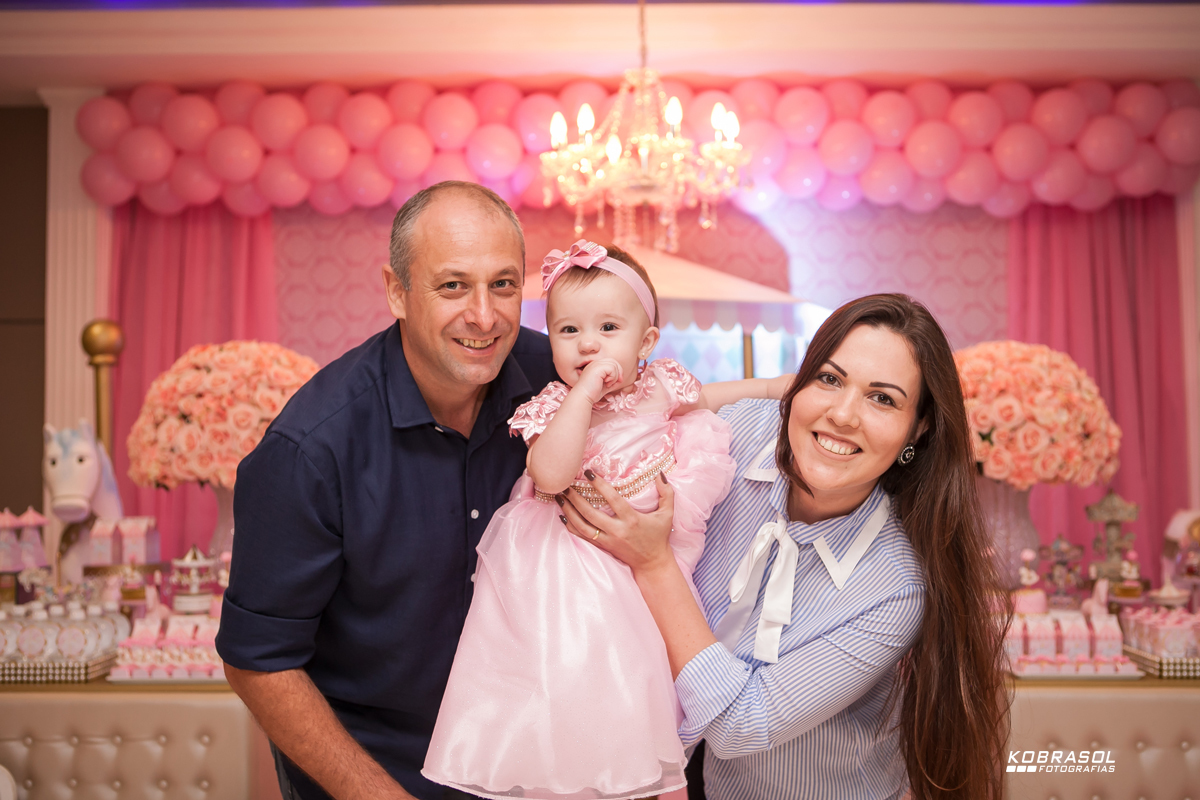 umano, umaninho, primeiroaninho, fotografiainfantil, fotodefesta, festadeumaninho, festacarrossel, carrosseldecor, decoracadocarrossel, umaninho, primeiroano, festadeprincesa, maedemenina, fotosdefesta, ateliedafesta