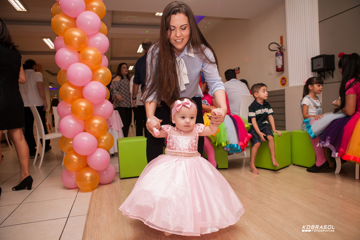 umano, umaninho, primeiroaninho, fotografiainfantil, fotodefesta, festadeumaninho, festacarrossel, carrosseldecor, decoracadocarrossel, umaninho, primeiroano, festadeprincesa, maedemenina, fotosdefesta, ateliedafesta