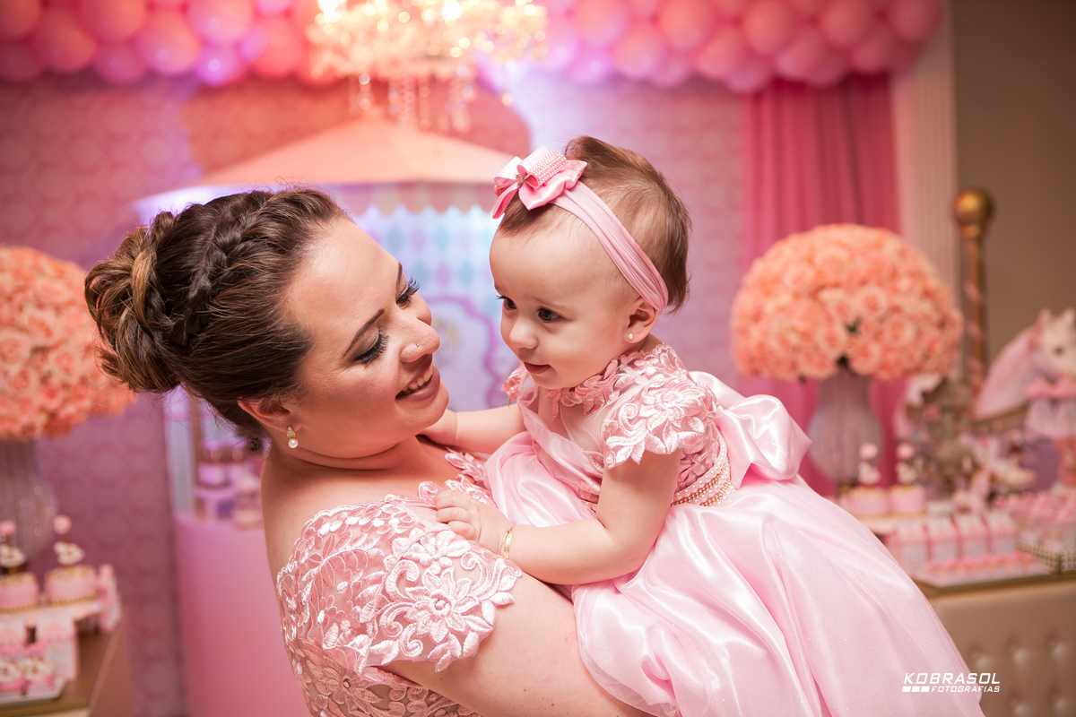 umano, umaninho, primeiroaninho, fotografiainfantil, fotodefesta, festadeumaninho, festacarrossel, carrosseldecor, decoracadocarrossel, umaninho, primeiroano, festadeprincesa, maedemenina, fotosdefesta, ateliedafesta