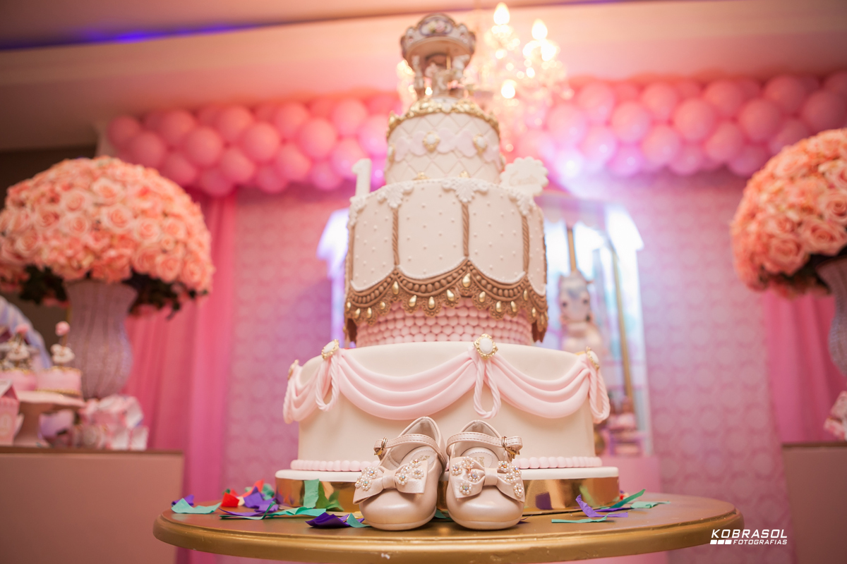 umano, umaninho, primeiroaninho, fotografiainfantil, fotodefesta, festadeumaninho, festacarrossel, carrosseldecor, decoracadocarrossel, umaninho, primeiroano, festadeprincesa, maedemenina, fotosdefesta, ateliedafesta