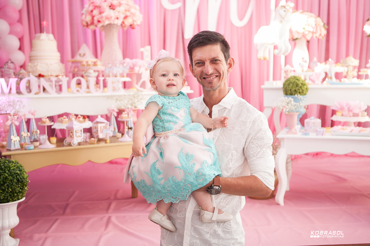 decoracadocarrossel, umaninho, primeiroano, festadeprincesa, maedemenina, fotosdefesta