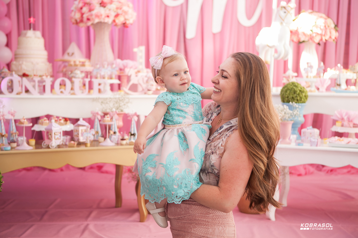 decoracadocarrossel, umaninho, primeiroano, festadeprincesa, maedemenina, fotosdefesta