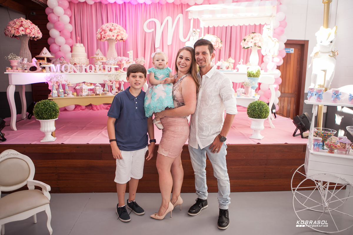 decoracadocarrossel, umaninho, primeiroano, festadeprincesa, maedemenina, fotosdefesta