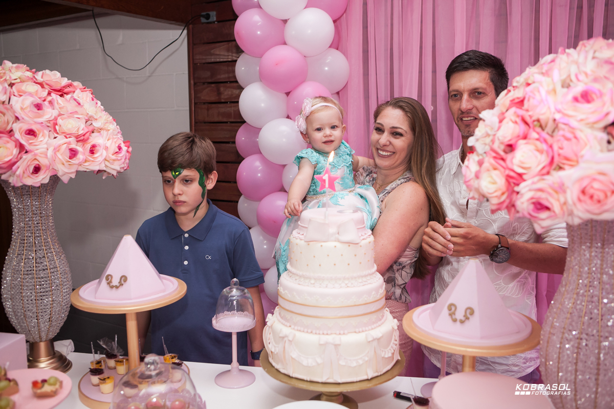 decoracadocarrossel, umaninho, primeiroano, festadeprincesa, maedemenina, fotosdefesta