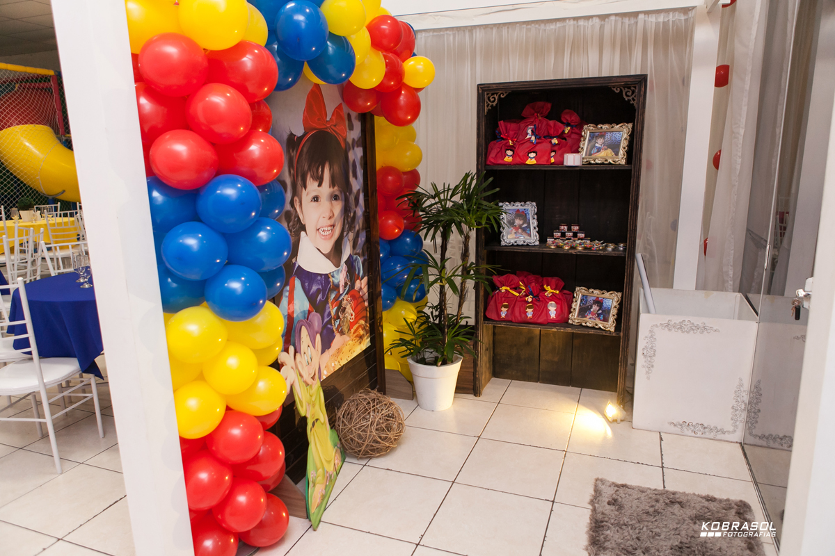 tresanos, terceiroaninho, fotografiainfantil, fotodefesta, festadecriança, brancadeneve, turmadobarulho