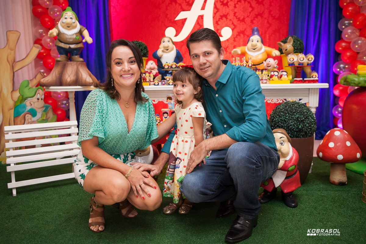 tresanos, terceiroaninho, fotografiainfantil, fotodefesta, festadecriança, brancadeneve, turmadobarulho