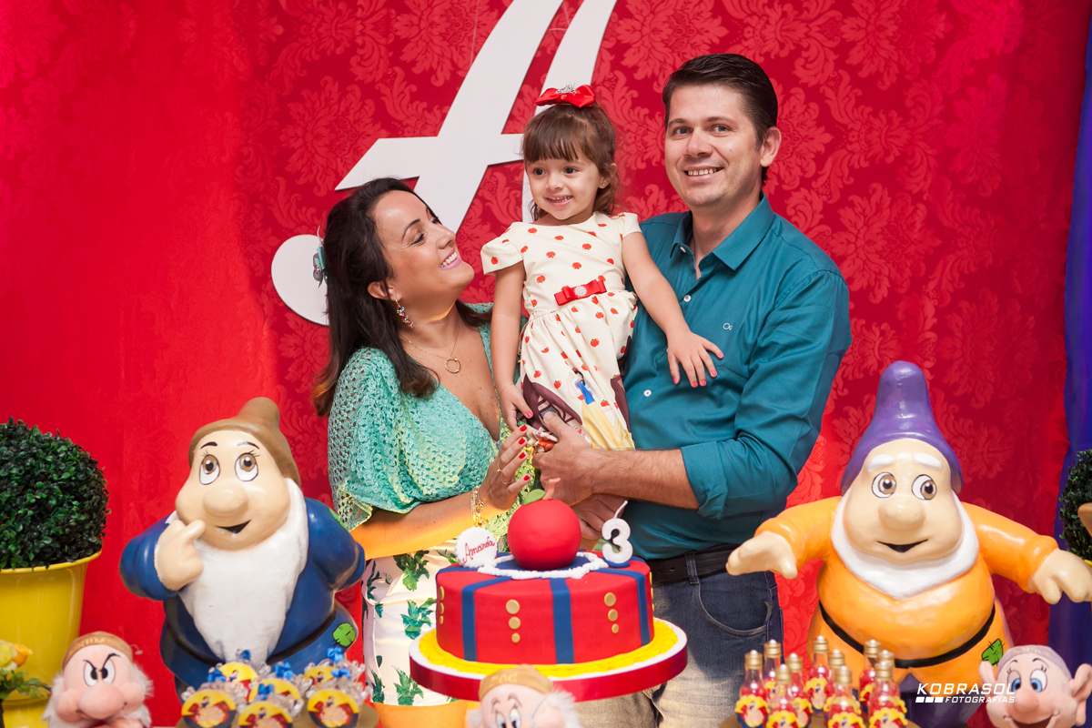 tresanos, terceiroaninho, fotografiainfantil, fotodefesta, festadecriança, brancadeneve, turmadobarulho