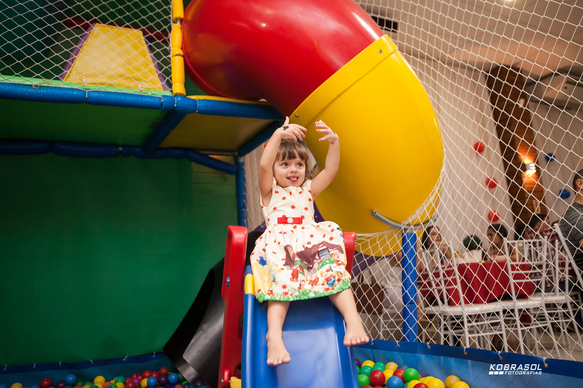 tresanos, terceiroaninho, fotografiainfantil, fotodefesta, festadecriança, brancadeneve, turmadobarulho