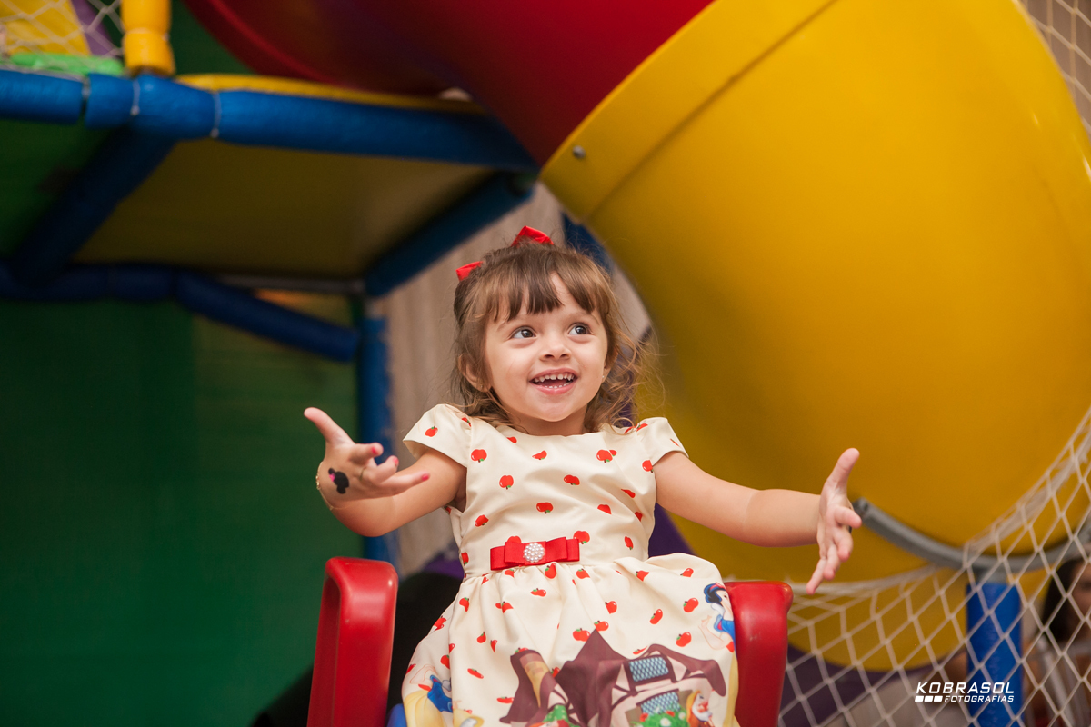 tresanos, terceiroaninho, fotografiainfantil, fotodefesta, festadecriança, brancadeneve, turmadobarulho