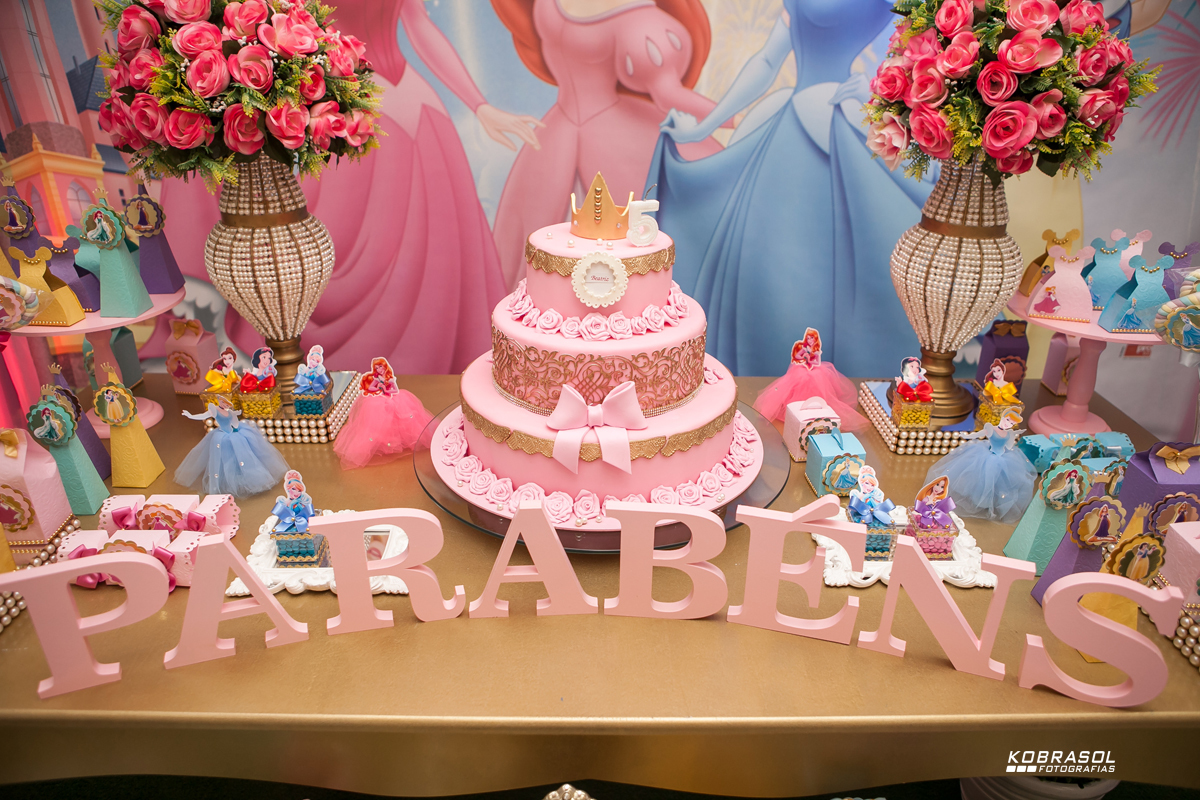 cincoanos, quintoaninho, fotografiainfantil, fotodefesta, festadecriança, princesasdecor, festadeprincesa, familiareal, mabifestas