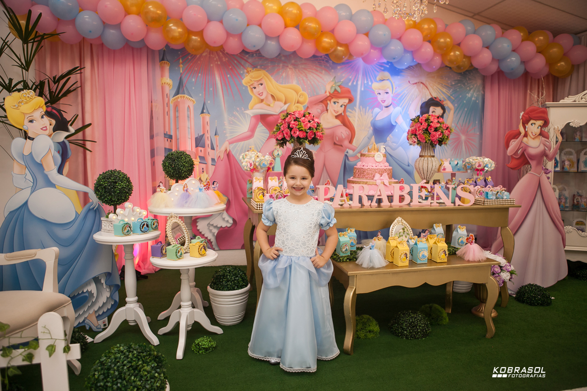cincoanos, quintoaninho, fotografiainfantil, fotodefesta, festadecriança, princesasdecor, festadeprincesa, familiareal, mabifestas