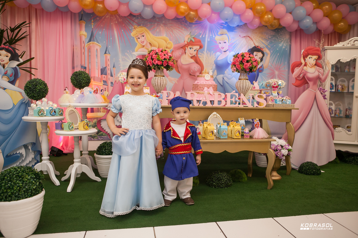 cincoanos, quintoaninho, fotografiainfantil, fotodefesta, festadecriança, princesasdecor, festadeprincesa, familiareal, mabifestas