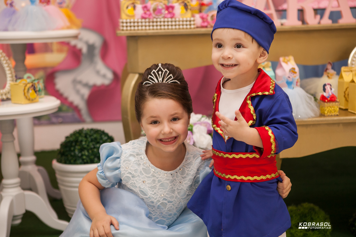 cincoanos, quintoaninho, fotografiainfantil, fotodefesta, festadecriança, princesasdecor, festadeprincesa, familiareal, mabifestas