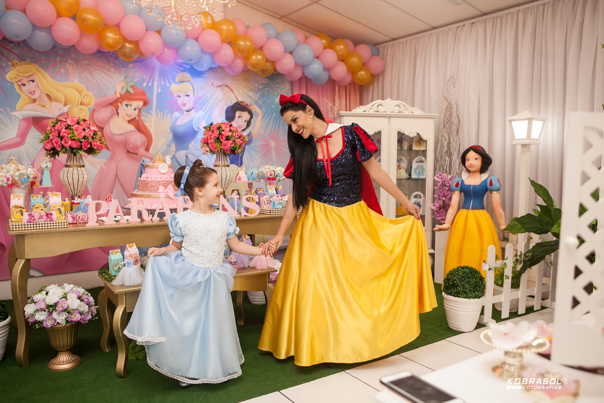 cincoanos, quintoaninho, fotografiainfantil, fotodefesta, festadecriança, princesasdecor, festadeprincesa, familiareal, mabifestas