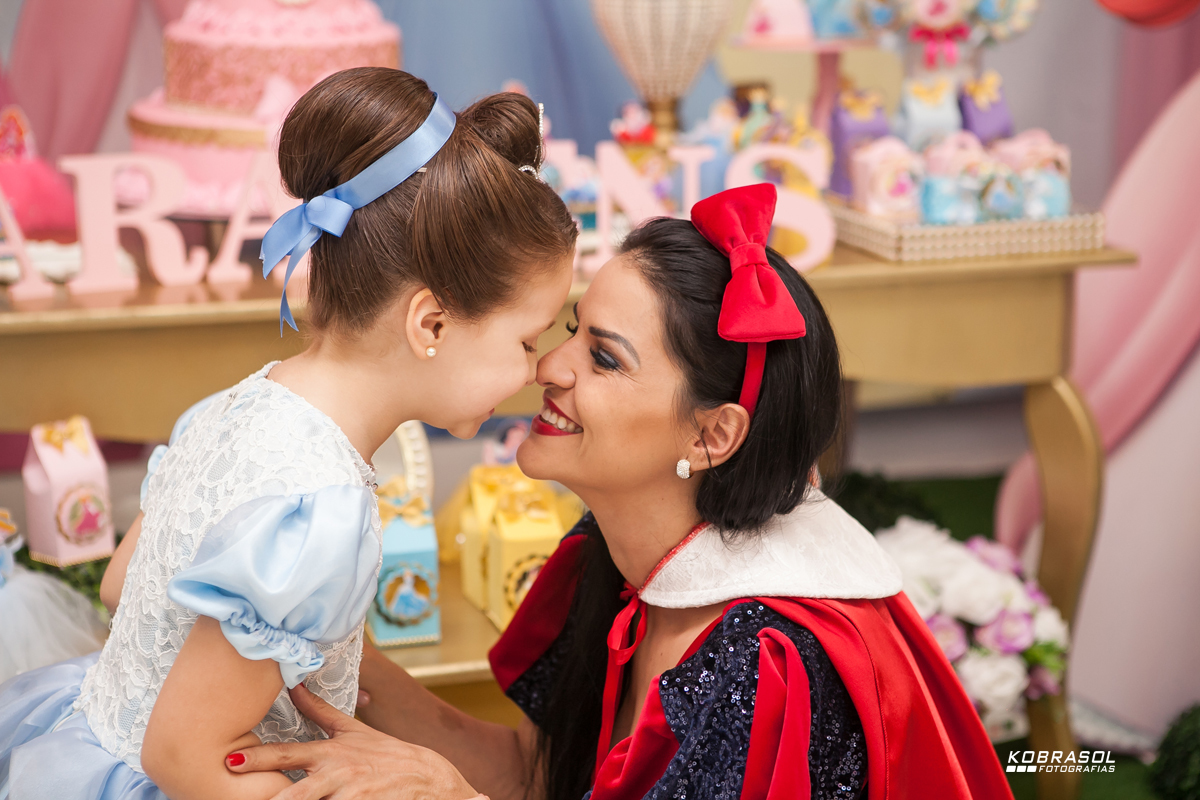 cincoanos, quintoaninho, fotografiainfantil, fotodefesta, festadecriança, princesasdecor, festadeprincesa, familiareal, mabifestas