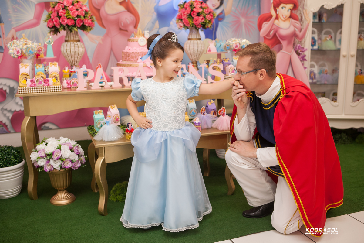 cincoanos, quintoaninho, fotografiainfantil, fotodefesta, festadecriança, princesasdecor, festadeprincesa, familiareal, mabifestas