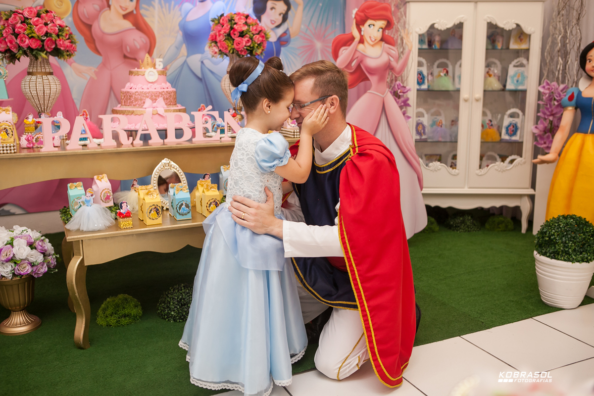 cincoanos, quintoaninho, fotografiainfantil, fotodefesta, festadecriança, princesasdecor, festadeprincesa, familiareal, mabifestas