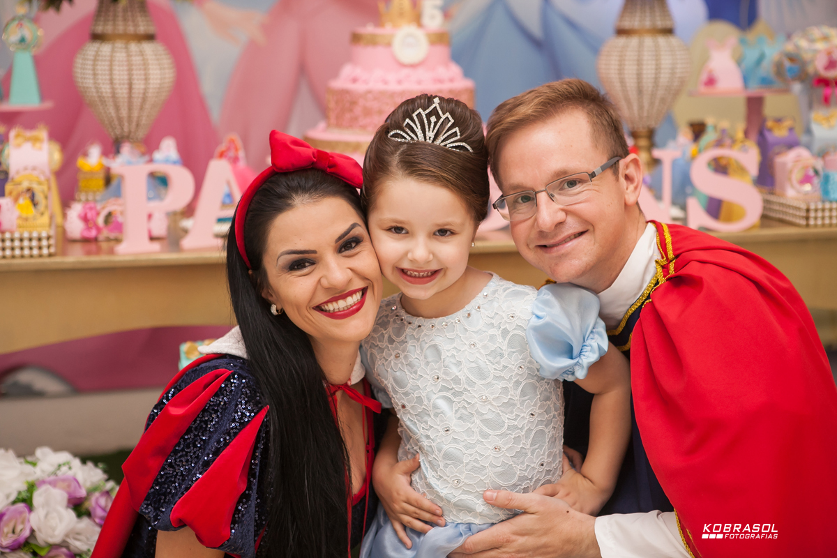 cincoanos, quintoaninho, fotografiainfantil, fotodefesta, festadecriança, princesasdecor, festadeprincesa, familiareal, mabifestas