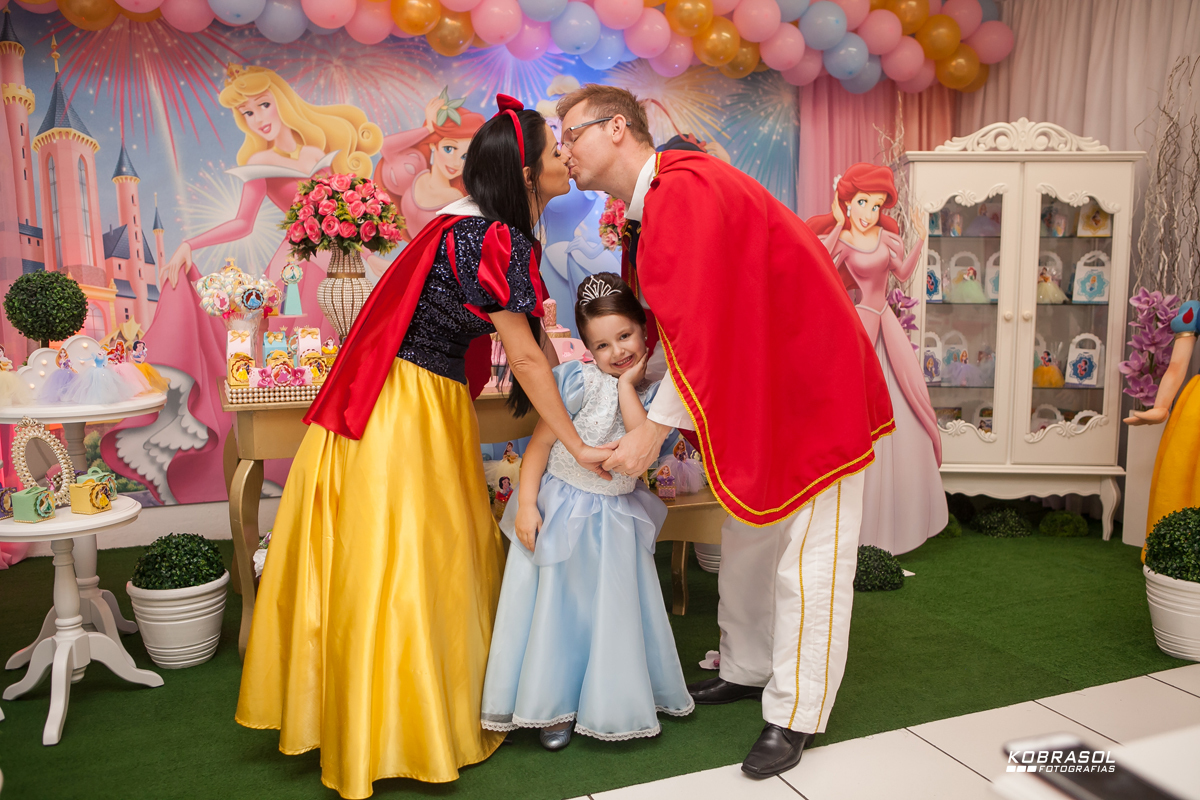 cincoanos, quintoaninho, fotografiainfantil, fotodefesta, festadecriança, princesasdecor, festadeprincesa, familiareal, mabifestas