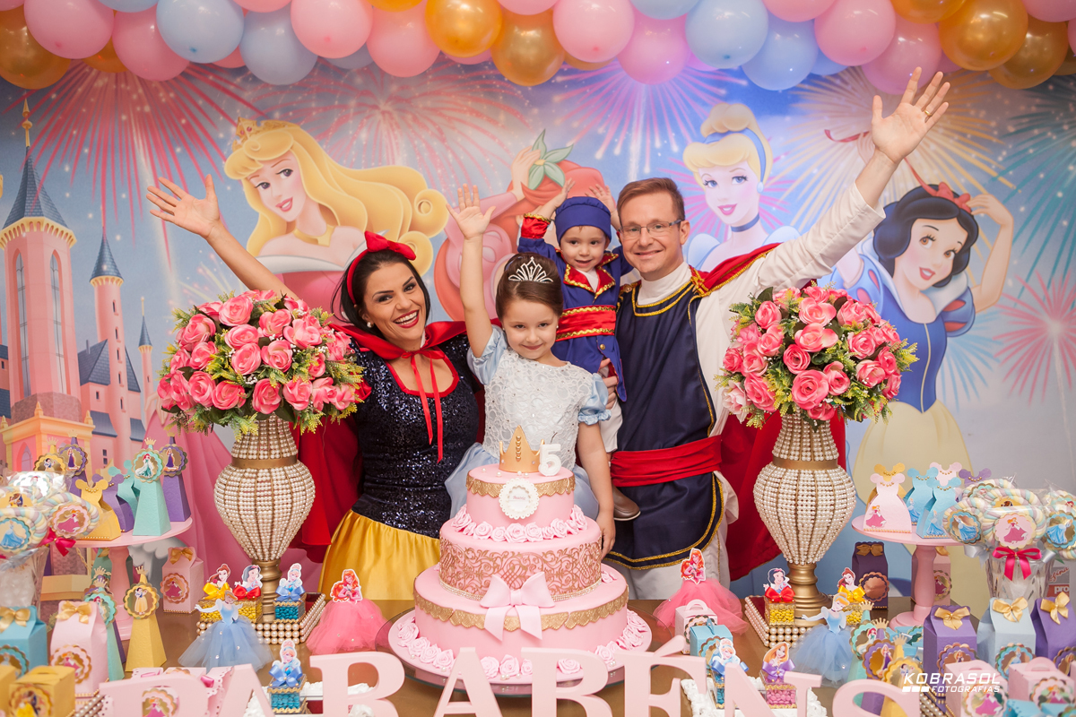 cincoanos, quintoaninho, fotografiainfantil, fotodefesta, festadecriança, princesasdecor, festadeprincesa, familiareal, mabifestas