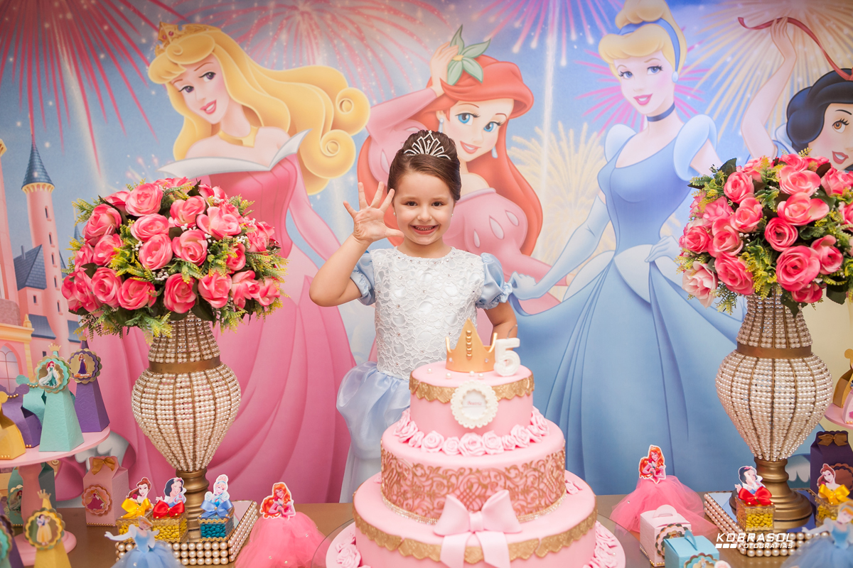 cincoanos, quintoaninho, fotografiainfantil, fotodefesta, festadecriança, princesasdecor, festadeprincesa, familiareal, mabifestas