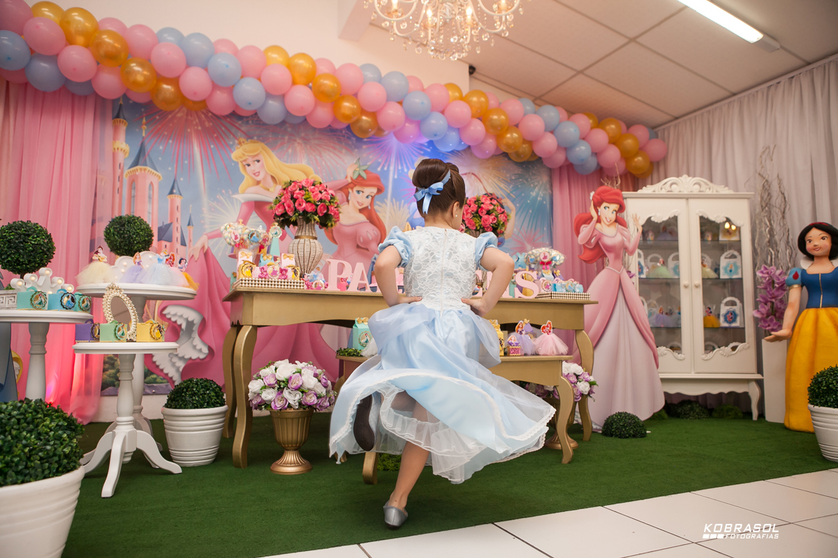 cincoanos, quintoaninho, fotografiainfantil, fotodefesta, festadecriança, princesasdecor, festadeprincesa, familiareal, mabifestas