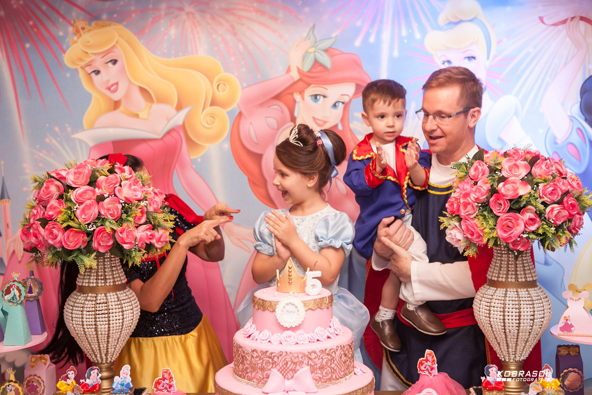 cincoanos, quintoaninho, fotografiainfantil, fotodefesta, festadecriança, princesasdecor, festadeprincesa, familiareal, mabifestas