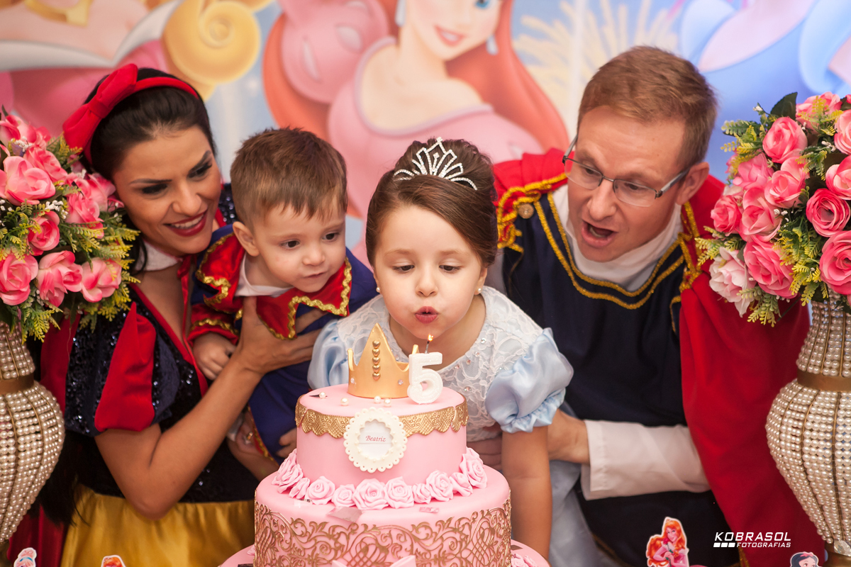 cincoanos, quintoaninho, fotografiainfantil, fotodefesta, festadecriança, princesasdecor, festadeprincesa, familiareal, mabifestas