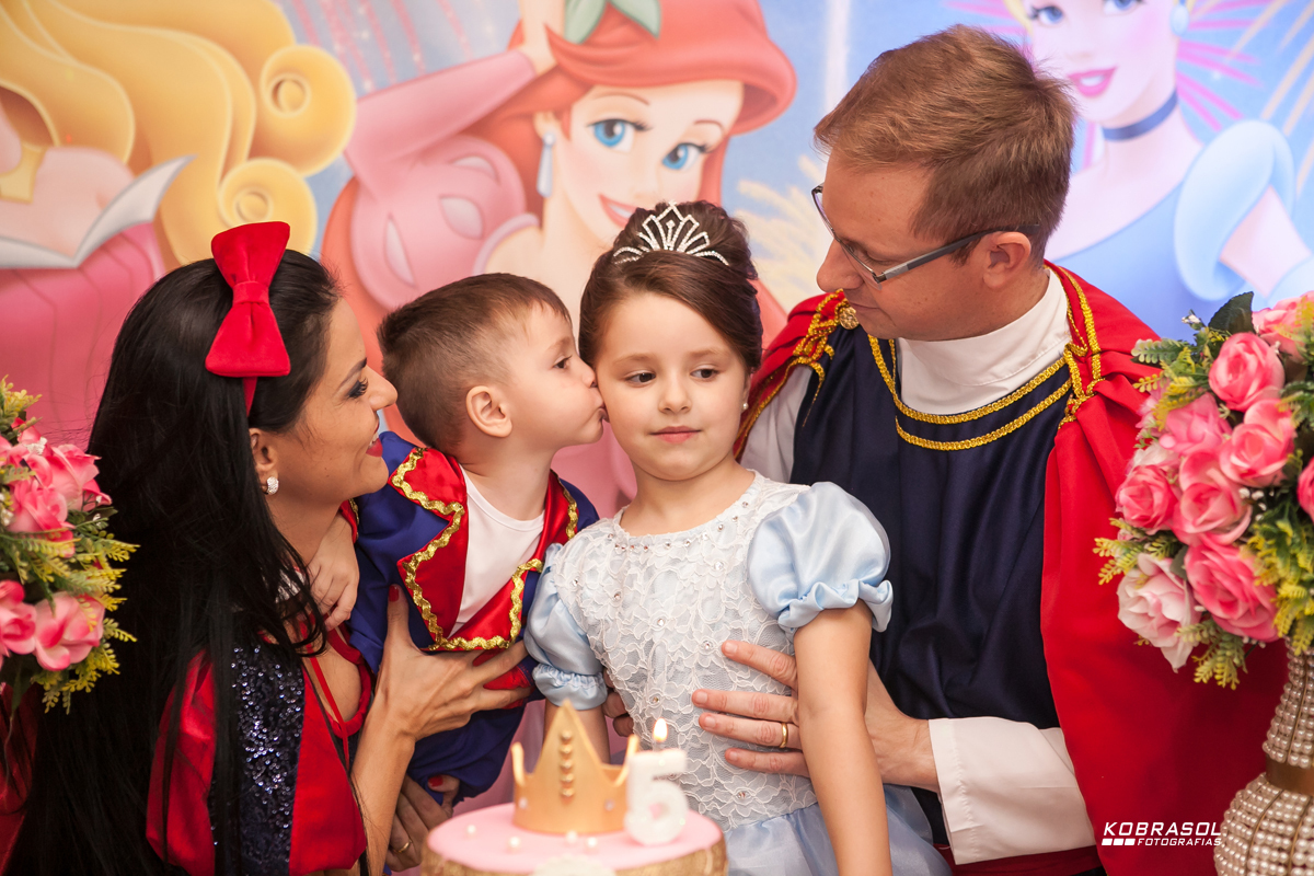 cincoanos, quintoaninho, fotografiainfantil, fotodefesta, festadecriança, princesasdecor, festadeprincesa, familiareal, mabifestas