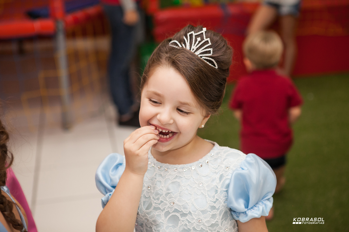 cincoanos, quintoaninho, fotografiainfantil, fotodefesta, festadecriança, princesasdecor, festadeprincesa, familiareal, mabifestas