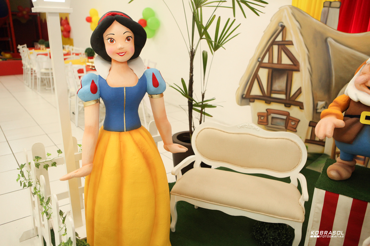 umano, umaninho, primeiroaninho, fotografiainfantil, fotodefesta, festadeumaninho, festabrancadeneve, brancadenevedecor, decoracaobrancadeneve, umaninho, primeiroano, festadeprincesa, maedemenina, fotosdefesta