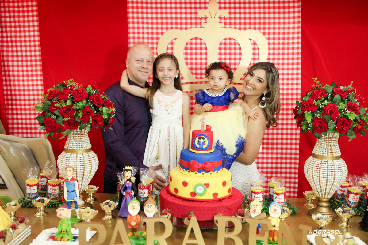 umano, umaninho, primeiroaninho, fotografiainfantil, fotodefesta, festadeumaninho, festabrancadeneve, brancadenevedecor, decoracaobrancadeneve, umaninho, primeiroano, festadeprincesa, maedemenina, fotosdefesta