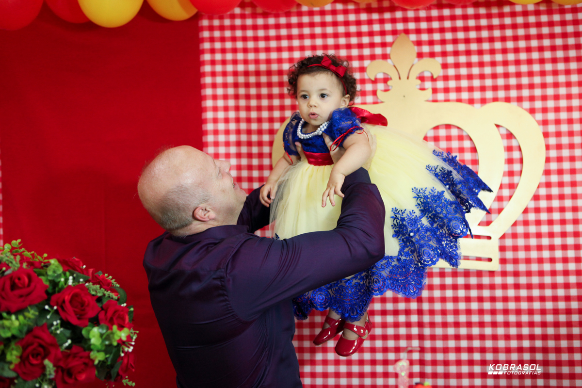 umano, umaninho, primeiroaninho, fotografiainfantil, fotodefesta, festadeumaninho, festabrancadeneve, brancadenevedecor, decoracaobrancadeneve, umaninho, primeiroano, festadeprincesa, maedemenina, fotosdefesta