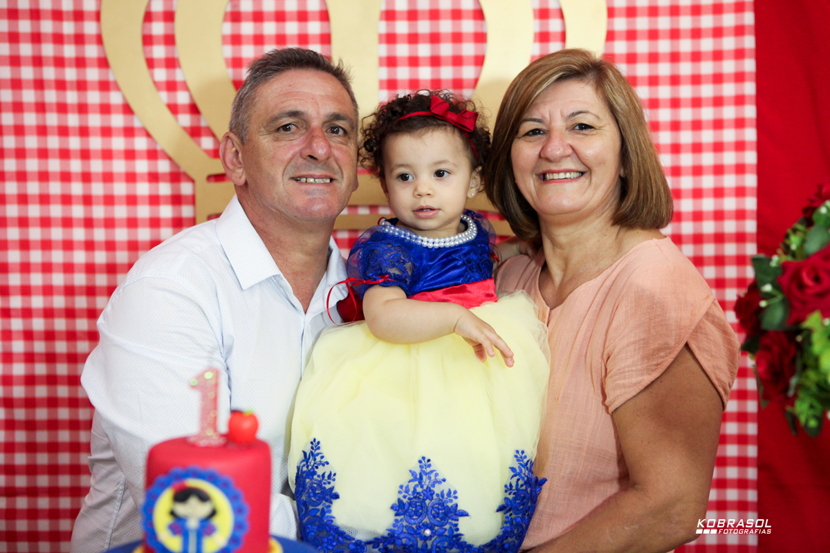 umano, umaninho, primeiroaninho, fotografiainfantil, fotodefesta, festadeumaninho, festabrancadeneve, brancadenevedecor, decoracaobrancadeneve, umaninho, primeiroano, festadeprincesa, maedemenina, fotosdefesta