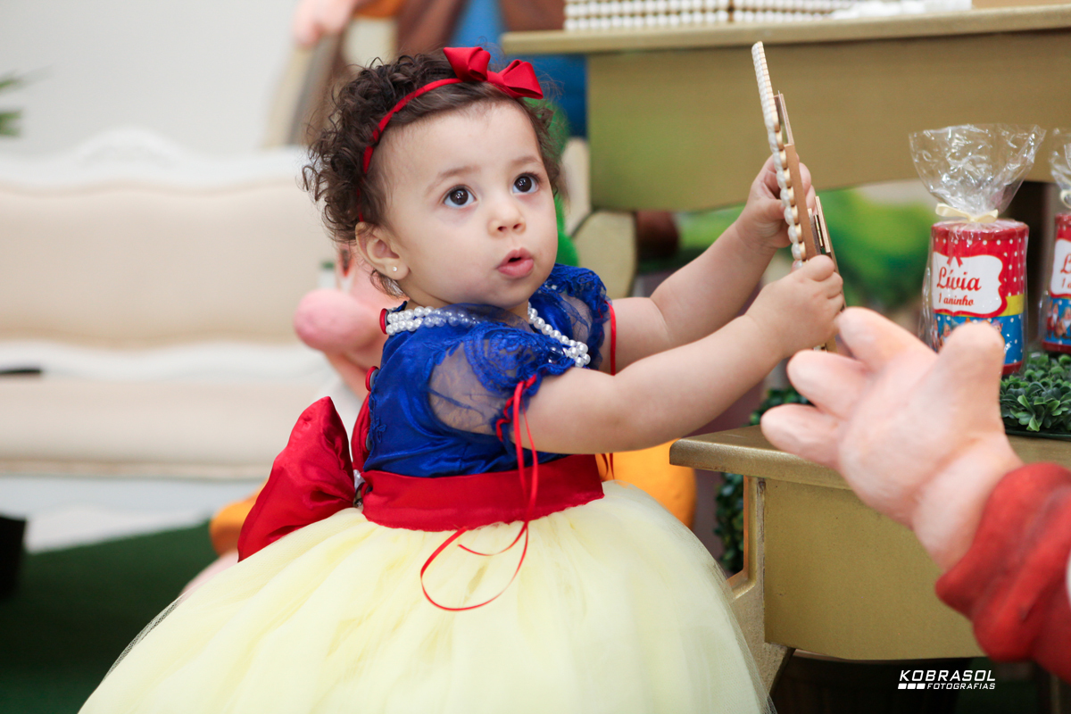 umano, umaninho, primeiroaninho, fotografiainfantil, fotodefesta, festadeumaninho, festabrancadeneve, brancadenevedecor, decoracaobrancadeneve, umaninho, primeiroano, festadeprincesa, maedemenina, fotosdefesta