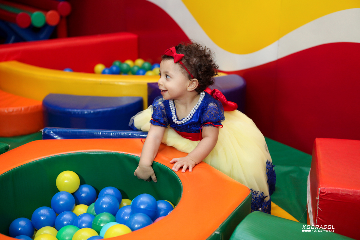 umano, umaninho, primeiroaninho, fotografiainfantil, fotodefesta, festadeumaninho, festabrancadeneve, brancadenevedecor, decoracaobrancadeneve, umaninho, primeiroano, festadeprincesa, maedemenina, fotosdefesta