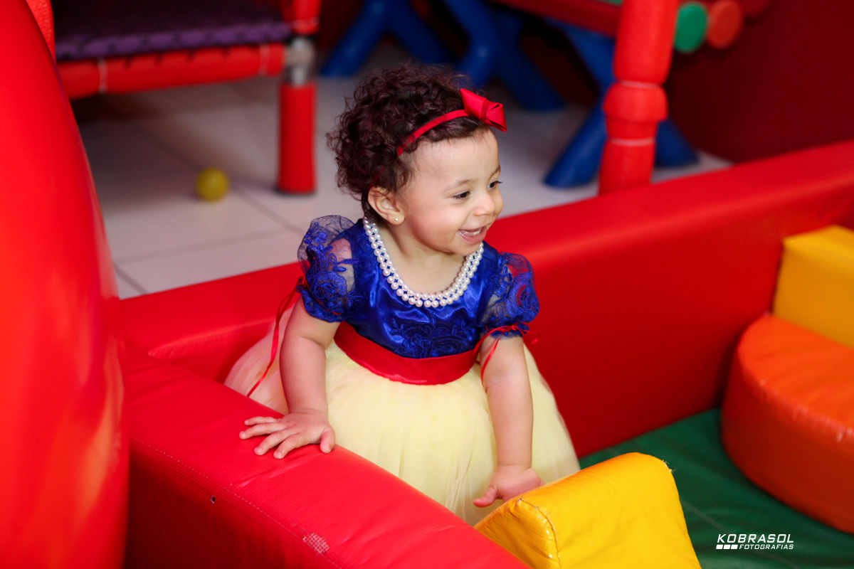 umano, umaninho, primeiroaninho, fotografiainfantil, fotodefesta, festadeumaninho, festabrancadeneve, brancadenevedecor, decoracaobrancadeneve, umaninho, primeiroano, festadeprincesa, maedemenina, fotosdefesta