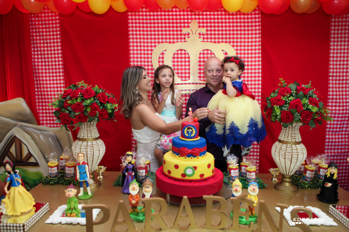 umano, umaninho, primeiroaninho, fotografiainfantil, fotodefesta, festadeumaninho, festabrancadeneve, brancadenevedecor, decoracaobrancadeneve, umaninho, primeiroano, festadeprincesa, maedemenina, fotosdefesta