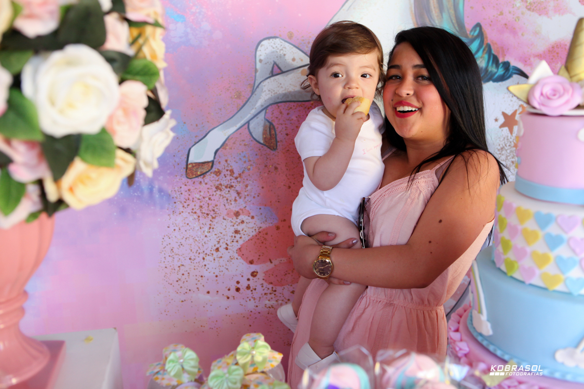 umano, umaninho, primeiroaninho, fotografiainfantil, fotodefesta, festadeumaninho, festaunicornio, unicorniodecor, decoracaodeunicornio, umaninho, primeiroano, festadeprincesa, maedemenina, fotosdefesta