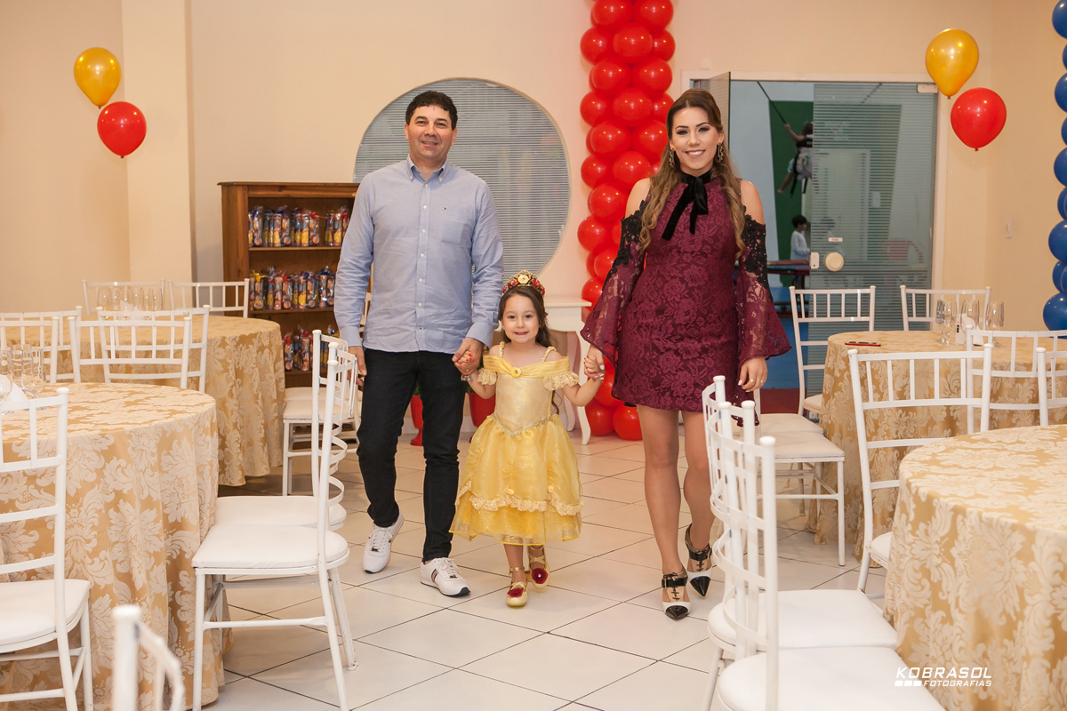 cincoanos, quintoaninho, fotografiainfantil, fotodefesta, festadecriança, abelaeaferadecor, festadeprincesa, familiareal, bricamundi