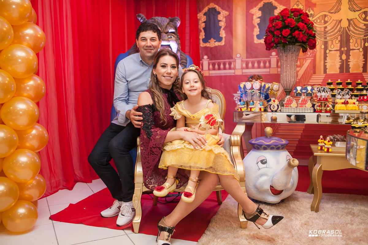 cincoanos, quintoaninho, fotografiainfantil, fotodefesta, festadecriança, abelaeaferadecor, festadeprincesa, familiareal, bricamundi