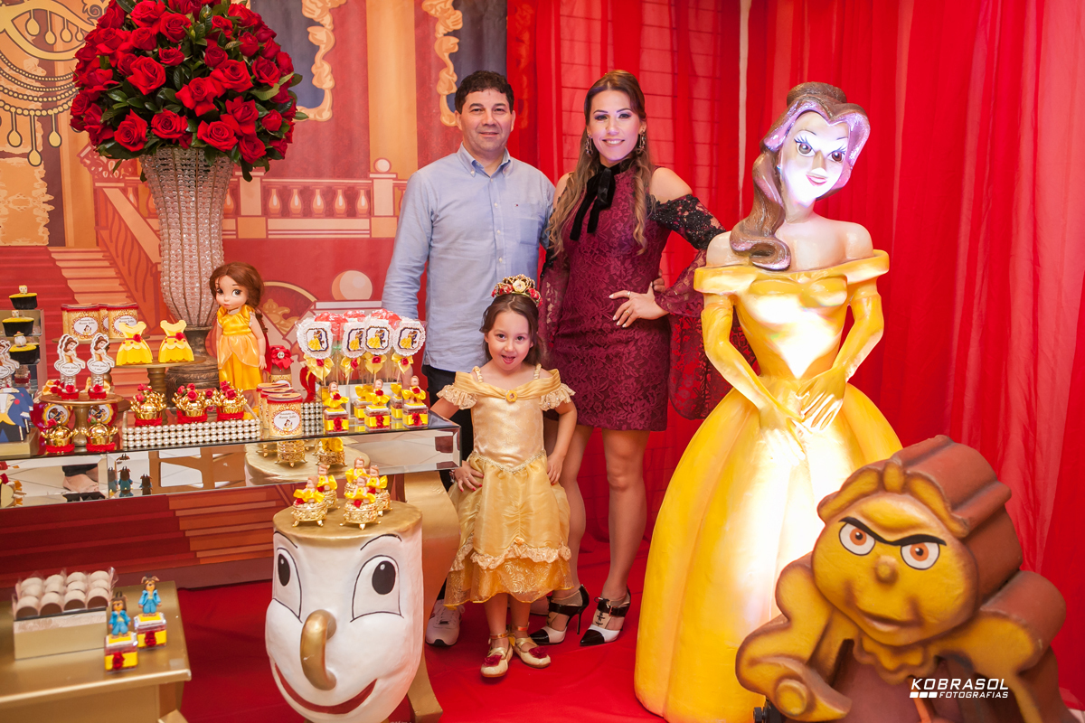 cincoanos, quintoaninho, fotografiainfantil, fotodefesta, festadecriança, abelaeaferadecor, festadeprincesa, familiareal, bricamundi