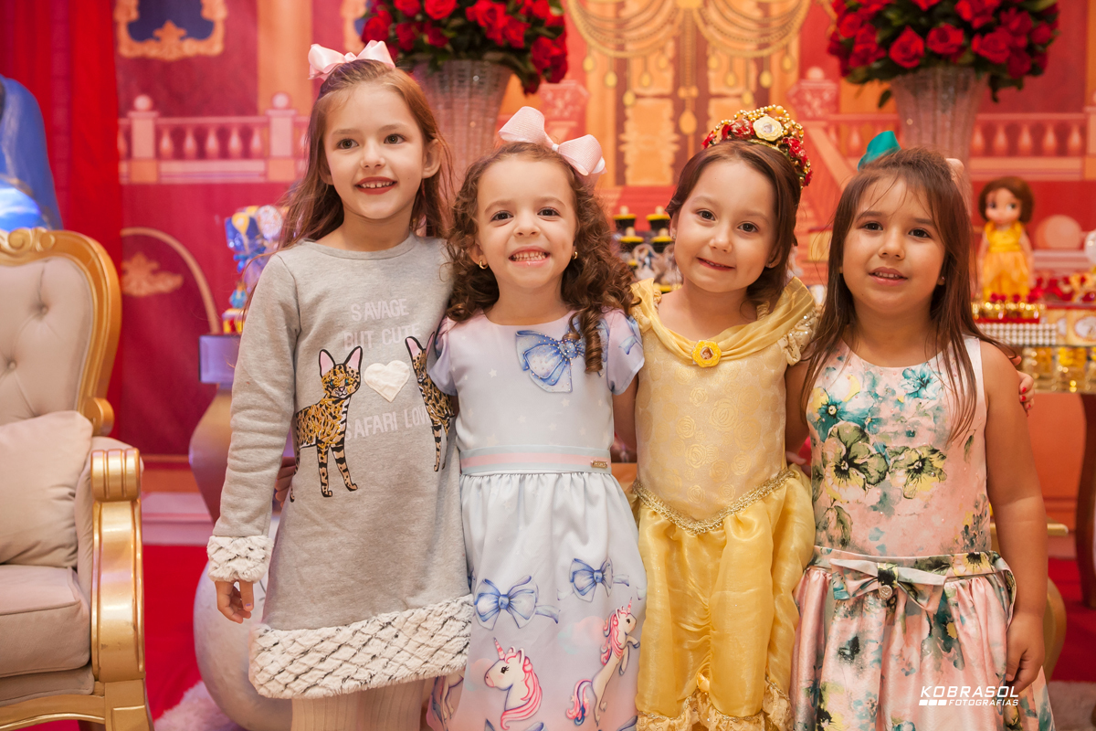 cincoanos, quintoaninho, fotografiainfantil, fotodefesta, festadecriança, abelaeaferadecor, festadeprincesa, familiareal, bricamundi