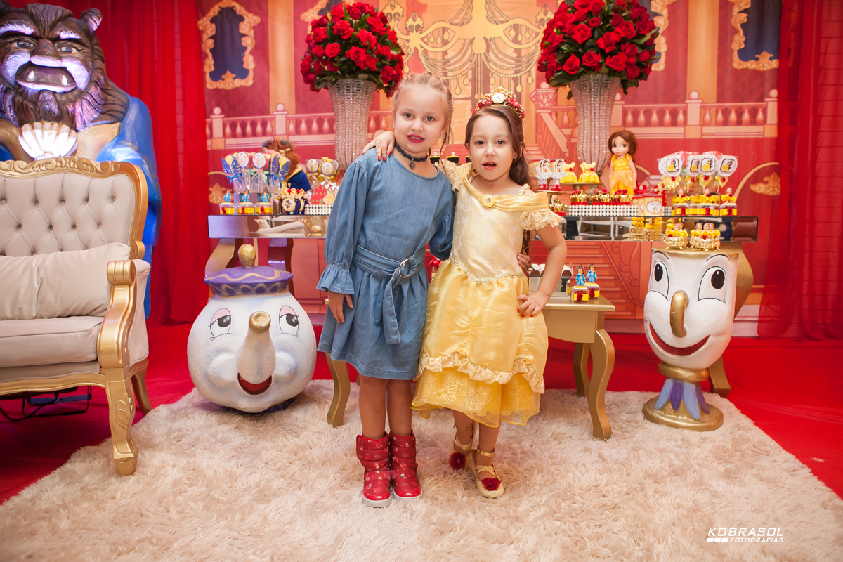 cincoanos, quintoaninho, fotografiainfantil, fotodefesta, festadecriança, abelaeaferadecor, festadeprincesa, familiareal, bricamundi