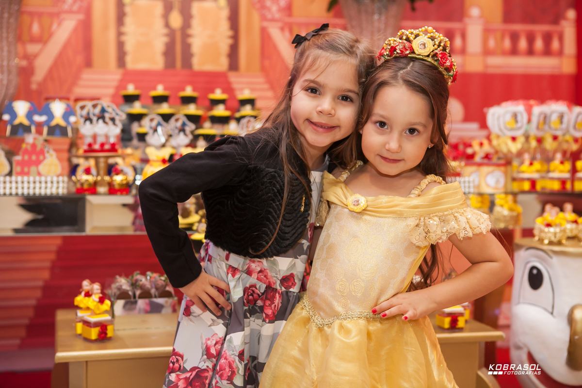 cincoanos, quintoaninho, fotografiainfantil, fotodefesta, festadecriança, abelaeaferadecor, festadeprincesa, familiareal, bricamundi