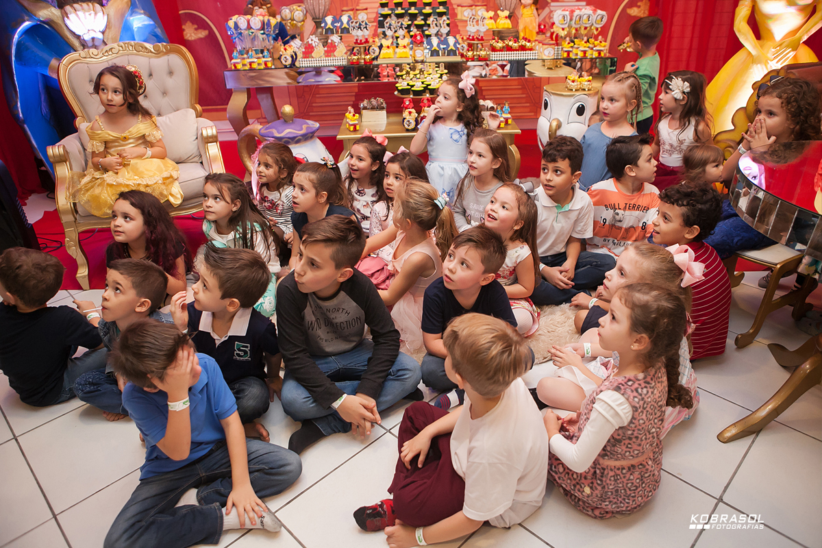 cincoanos, quintoaninho, fotografiainfantil, fotodefesta, festadecriança, abelaeaferadecor, festadeprincesa, familiareal, bricamundi
