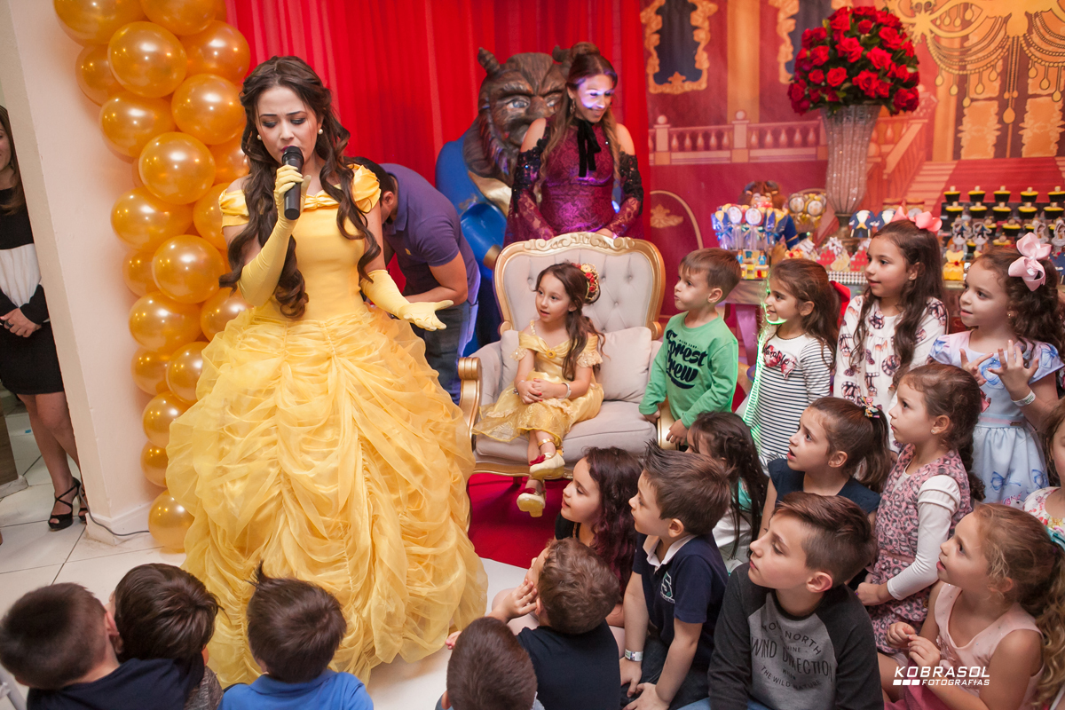 cincoanos, quintoaninho, fotografiainfantil, fotodefesta, festadecriança, abelaeaferadecor, festadeprincesa, familiareal, bricamundi