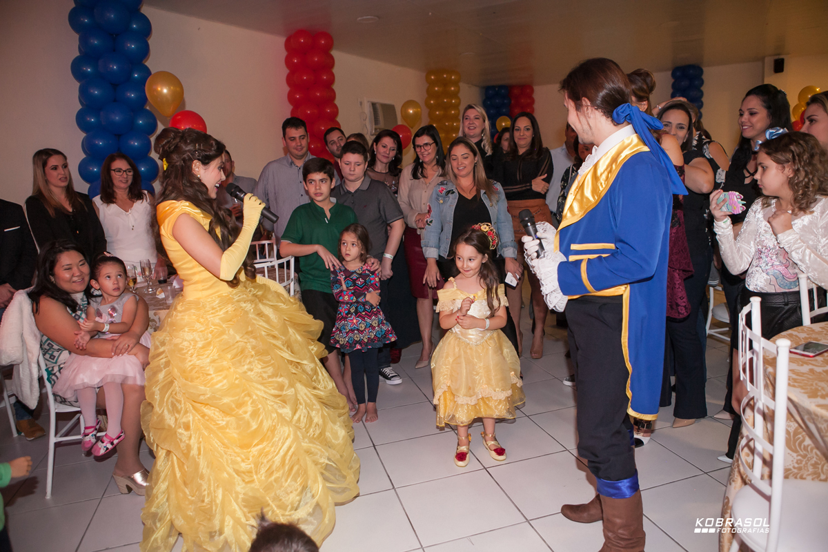 cincoanos, quintoaninho, fotografiainfantil, fotodefesta, festadecriança, abelaeaferadecor, festadeprincesa, familiareal, bricamundi